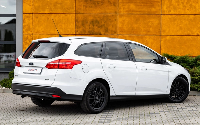 Ford Focus cena 33900 przebieg: 146000, rok produkcji 2015 z Radom małe 742